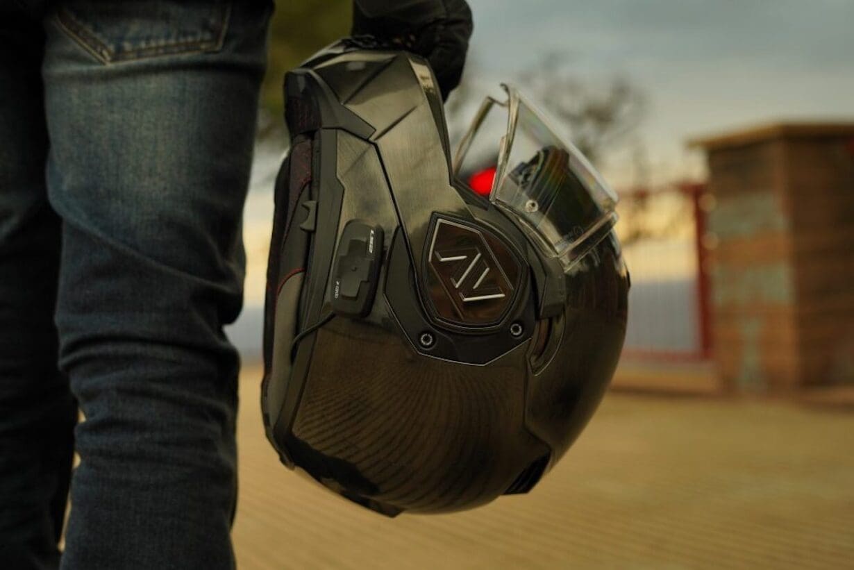 LS2 helmet intercom – powered by Cardo Systems
