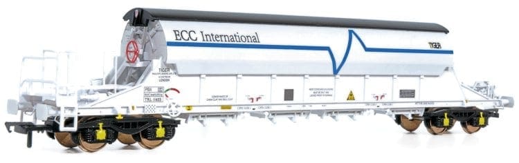 Kernow unveils decorated Clay Tiger hopper wagons
