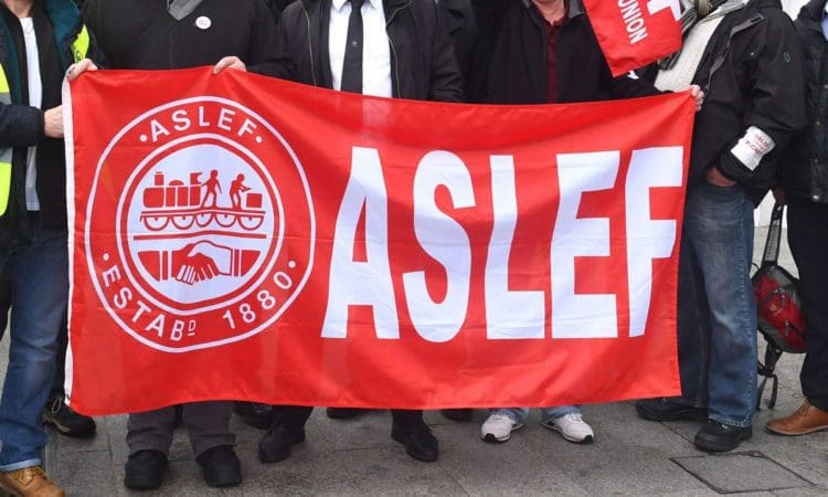 Train drivers to stage 24-hour Saturday strike over pay