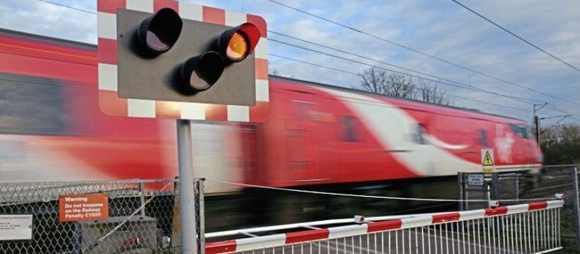 ‘1-in-7’ drivers wouldn’t wait for level crossing barriers