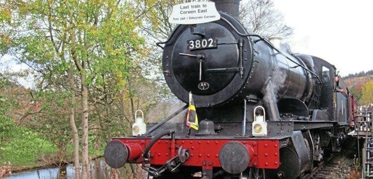 Llangollen Railway works last train to temporary Corwen East terminus