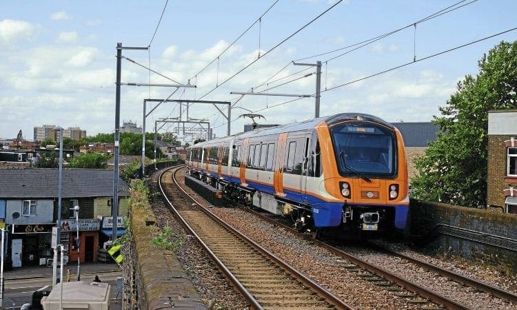 TRAIN TEST: LONDON OVERGROUND CLASS 710