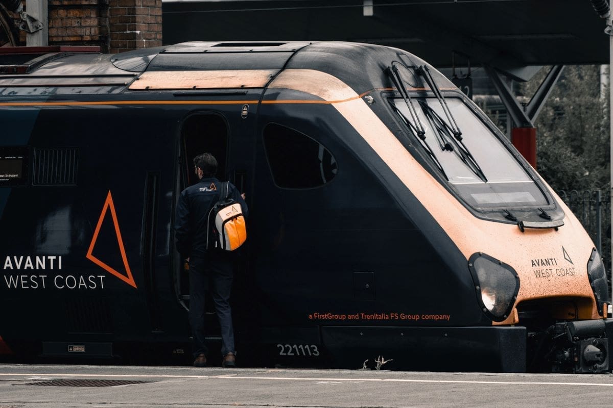 ‘Insane’ 11-hour Avanti West Coast journey goes viral