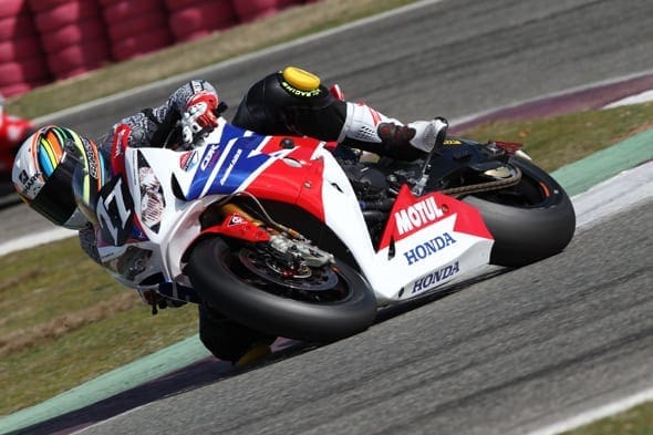Riding the Honda TT Legends ‘Blade