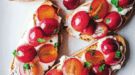 grape-ricotta-crostini