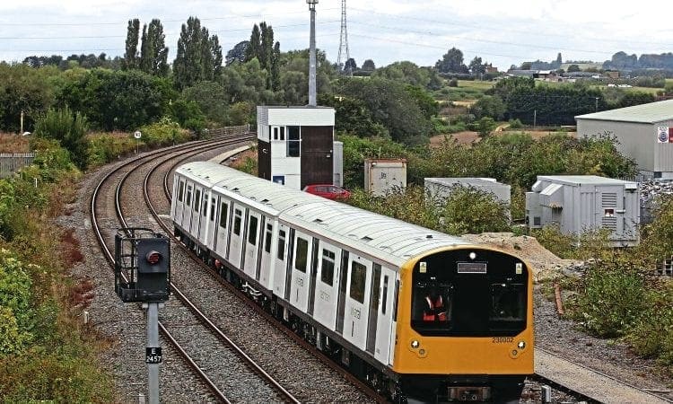 Vivarail battery hybrid trials underway