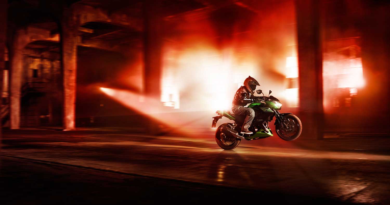 2015-Kawasaki-Z300-007