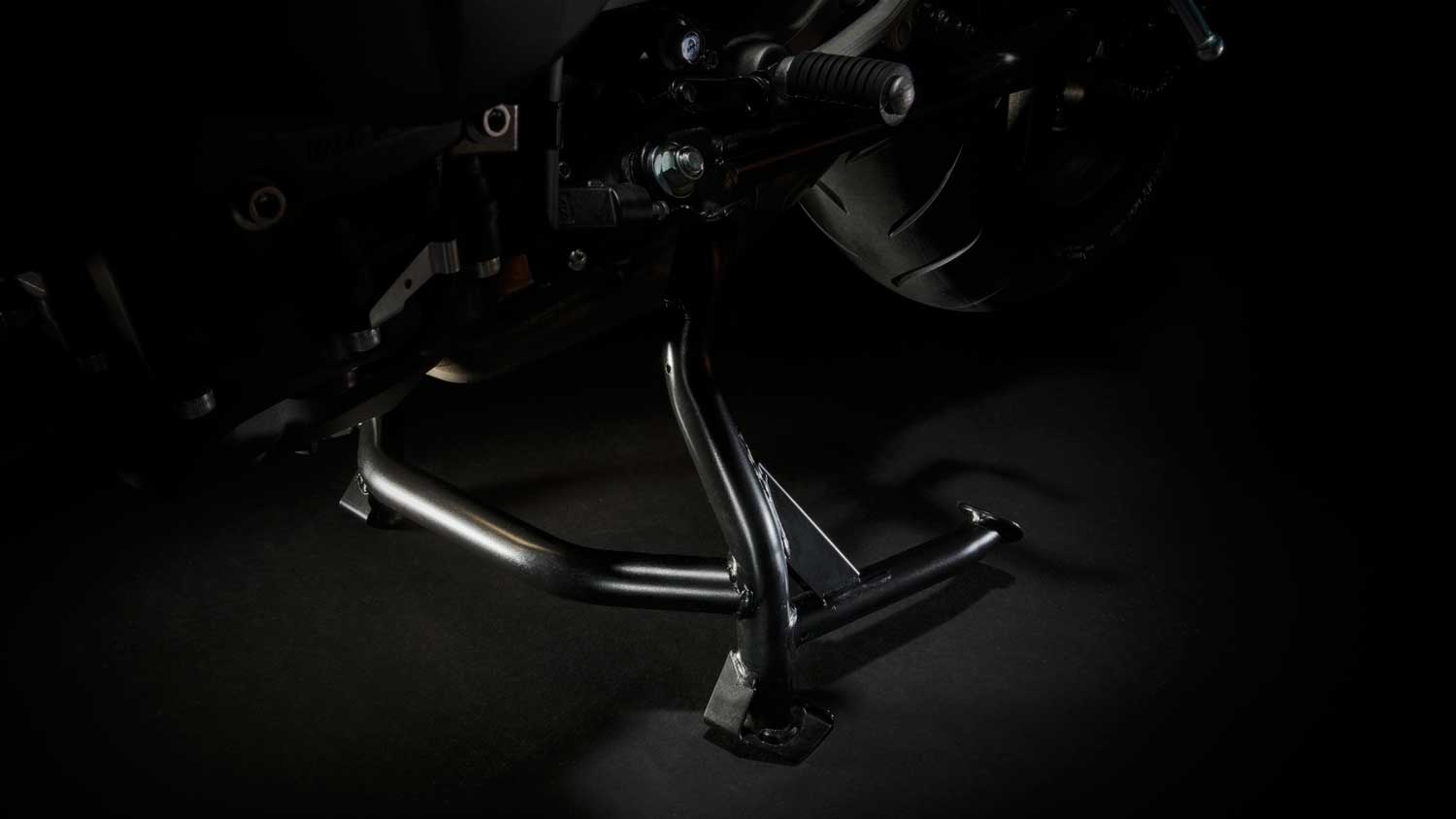 2015-Yamaha-MT-09-Tracer-021