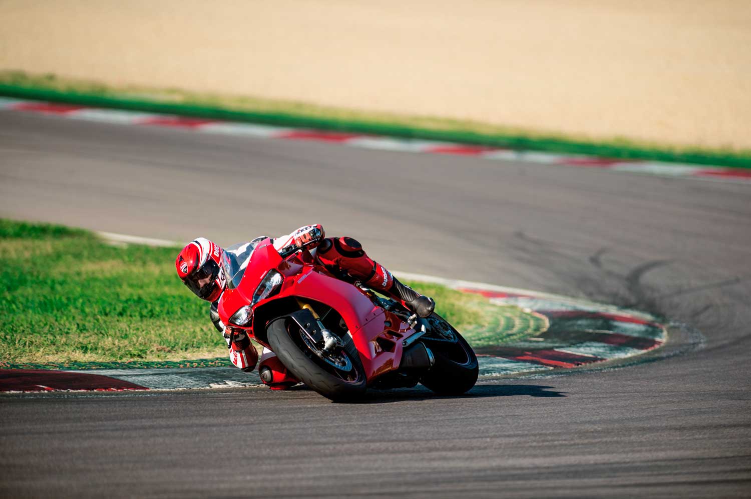 Ducati-Panigale-1299-018