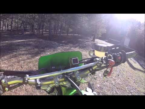 Video: KLR650 brrraaaapp-ing up a hill climb