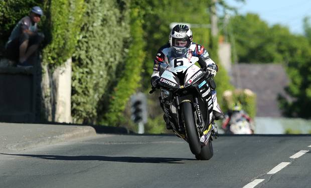 TT 2016: Anstey crashes! Michael Dunlop cracks 132mph barrier! And smashes Superstock lap record (unofficially)
