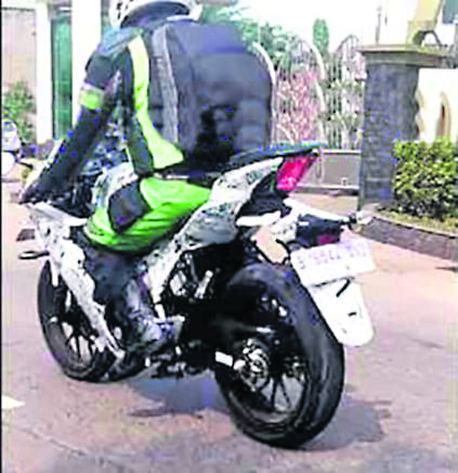 SPY SHOTS: 2017’s Mini-GSX-R Suzuki caught out on road tests!