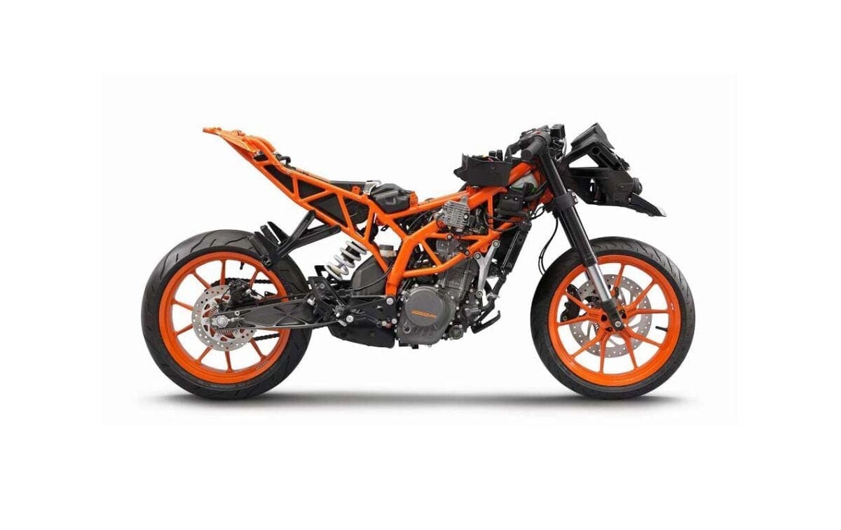 2014-ktm-rc390-white-02