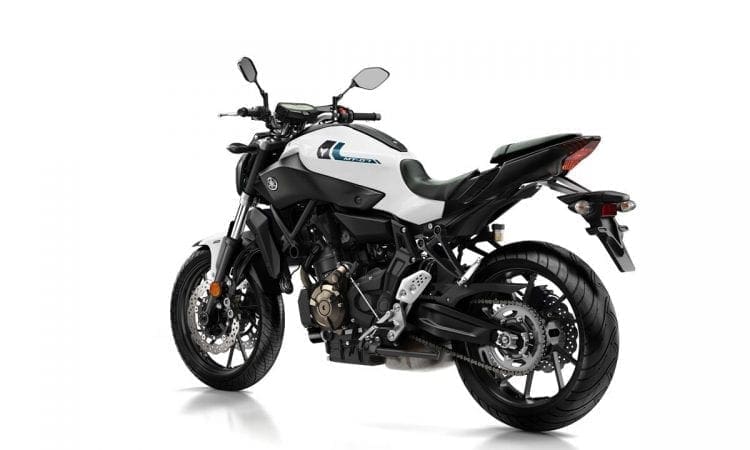 2017 Yamaha MT-07 goes white, blue and funky grey for 2017. Pictures here