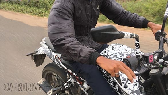 2017-ktm-duke-200-6