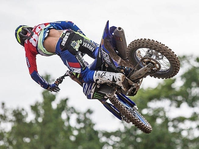 Video: Alpinestars testing Tech Air for motocross