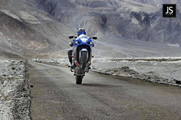 VIDEO: The Himalayas on a Hayabusa