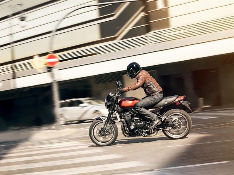 New colours for Kawasaki’s Versys, Z900RS and ZZR1400