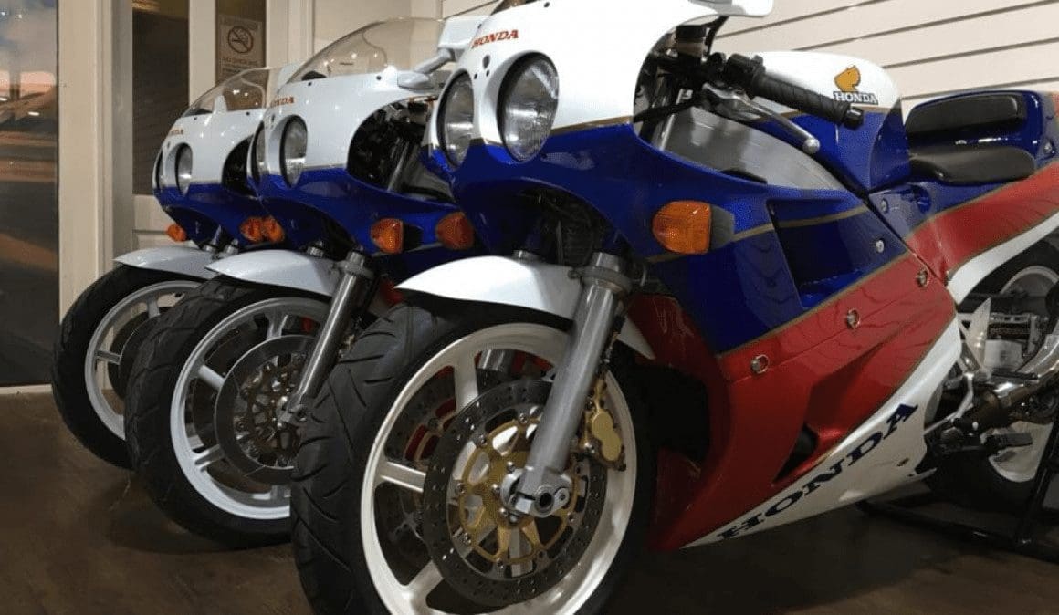 ICONIC METAL: ZERO MILES Honda RC30 up for grabs