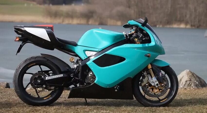 Oh MAAAN! Foggy Petronas FP1 superbikes going up for sale!