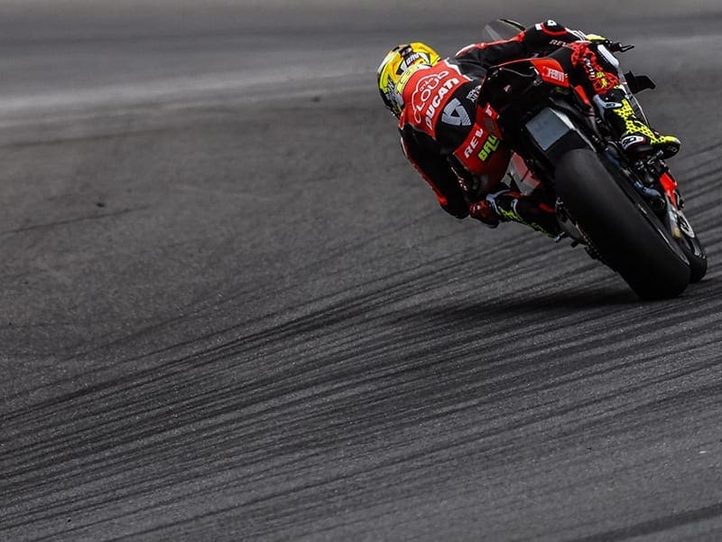 WSB: Tomorrow (Thursday) will see emergency meeting over tyre longevity in Australia. Tyres changes during the race could be mandatory, again.