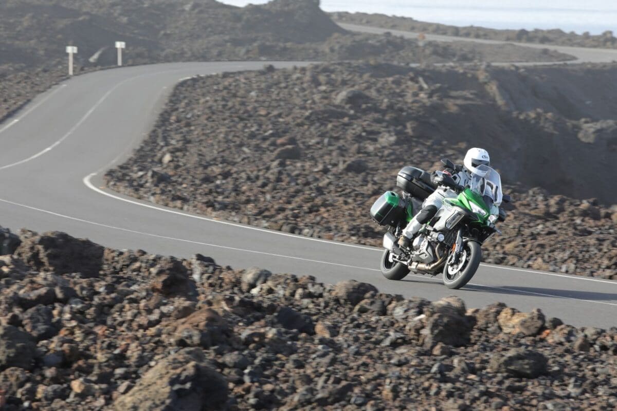 WORLD LAUNCH: Kawasaki Versys 1000 SE Grand Tourer