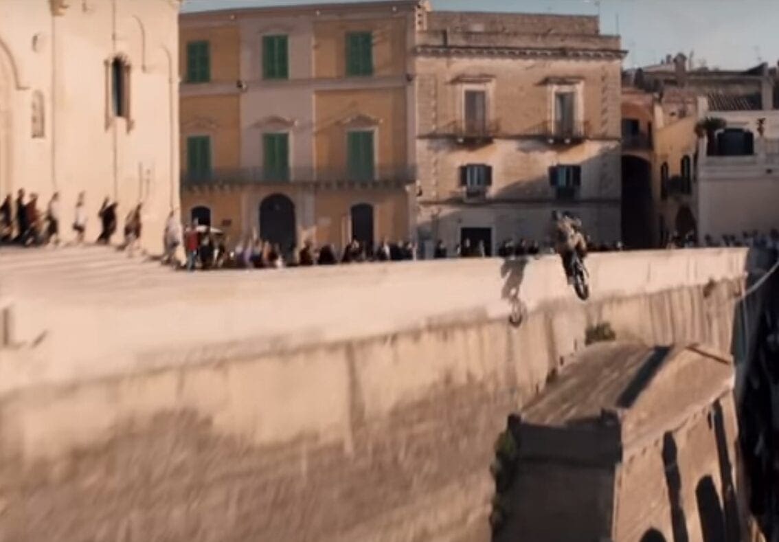 James Bond NO TIME TO DIE. Here’s the official trailer plus the new Triumph motorcycles used in the film
