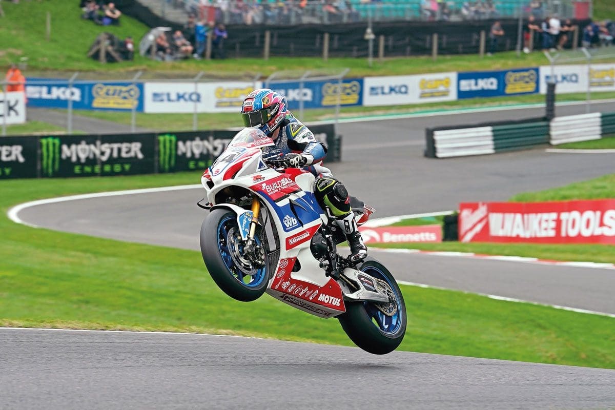 Tim BSB Sub on a Superbike