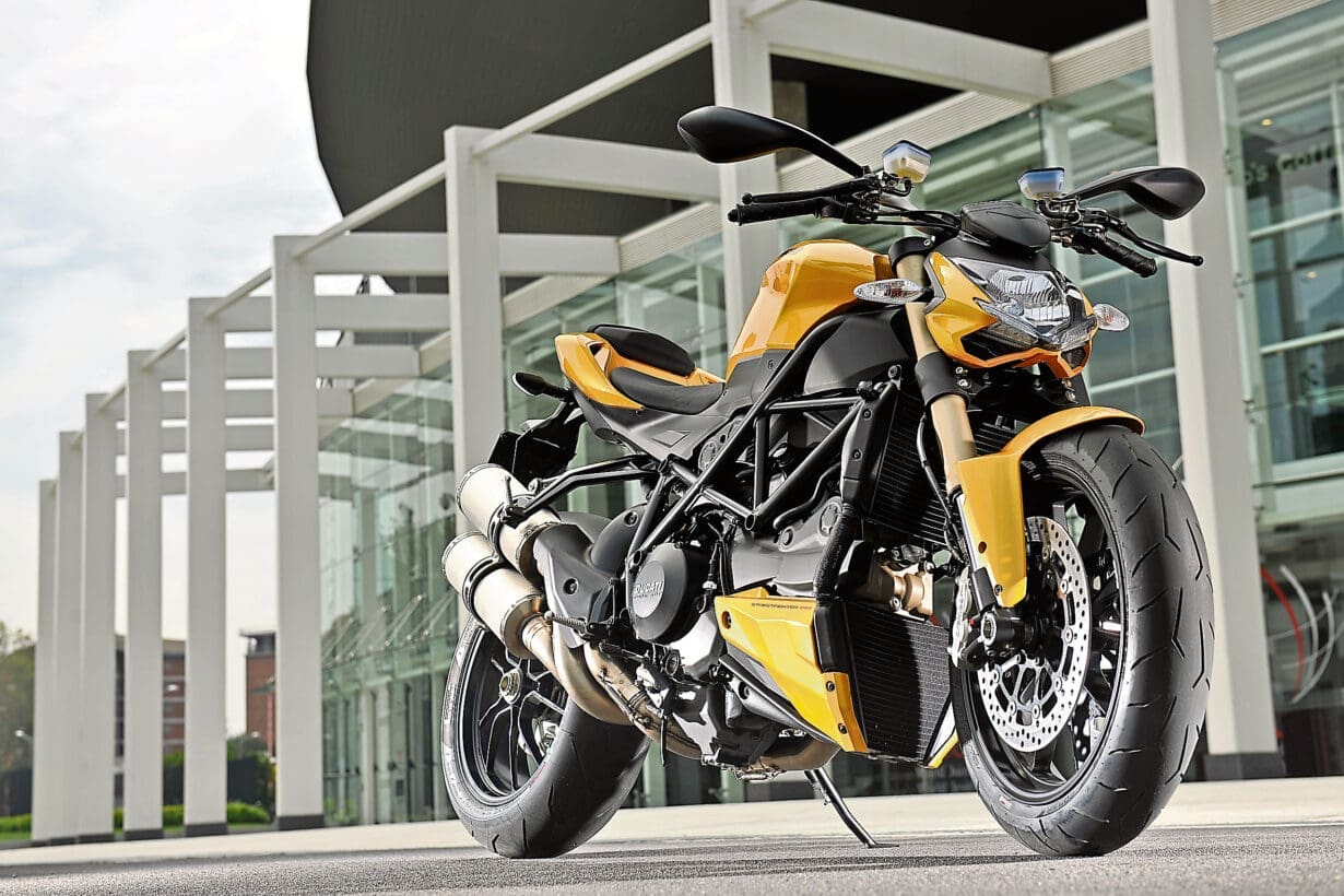 BUYING A USED Ducati Streetfighter 848 | MoreBikes