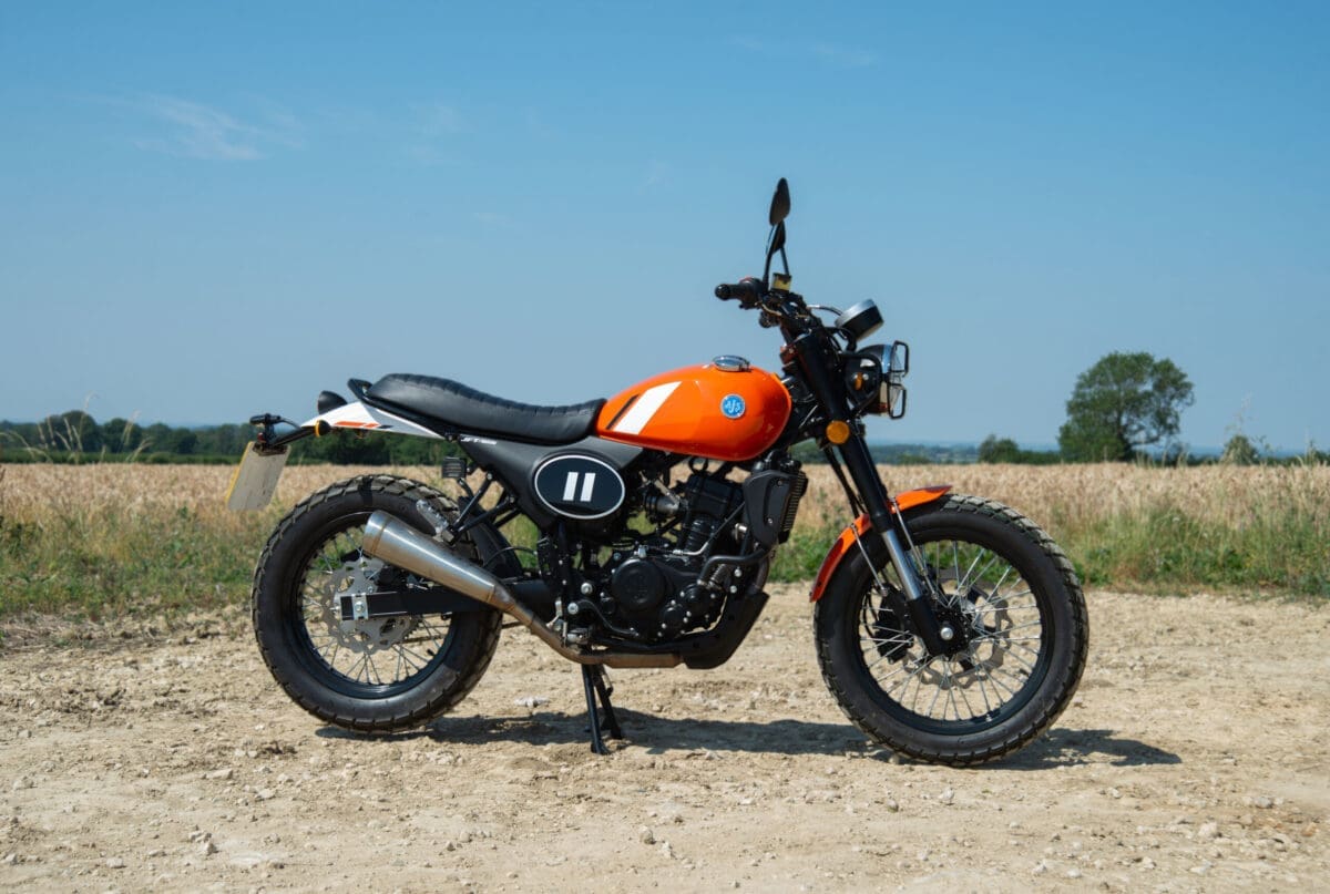 Quick Spin: AJS JFT 125