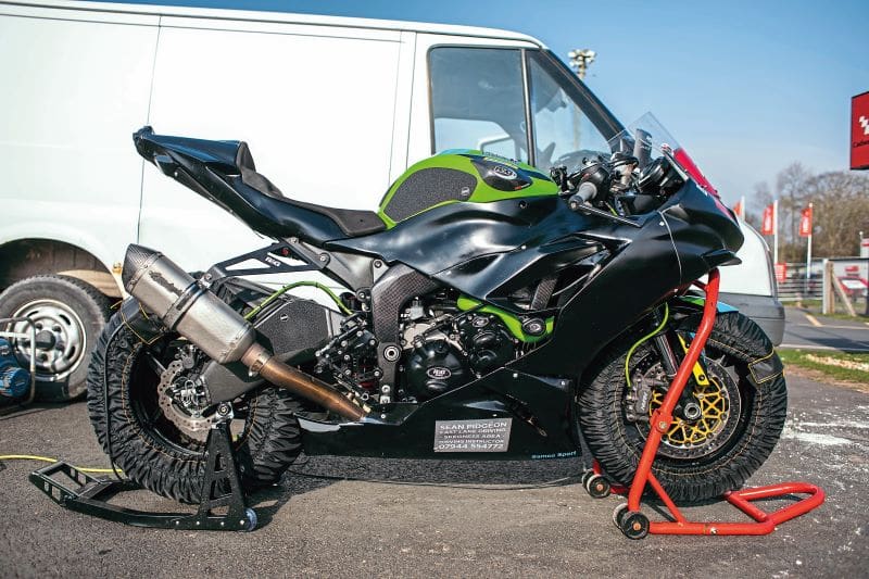 Kier Armstrong's 2020 Kawasaki ZX636-R | Fast Bikes Magazine