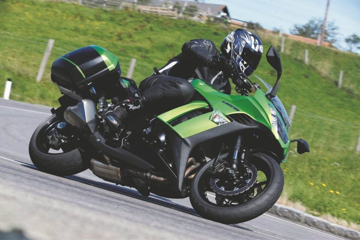 Kawasaki Z1000SX morebikes