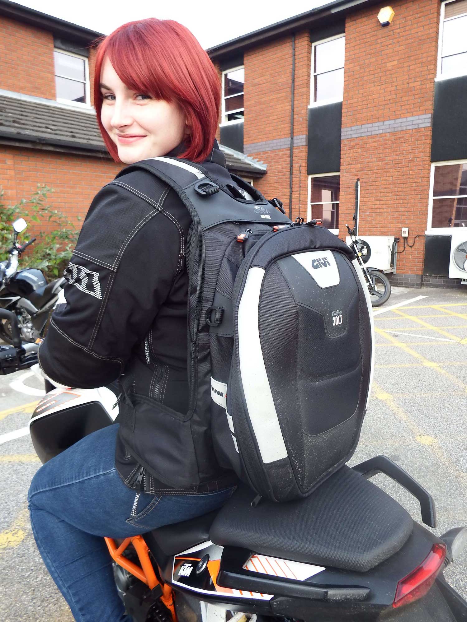 GIVI X-Stream XS317 motorcycle rucksack review | MoreBikes