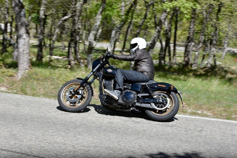 Harley-Davidson Low Rider S - side