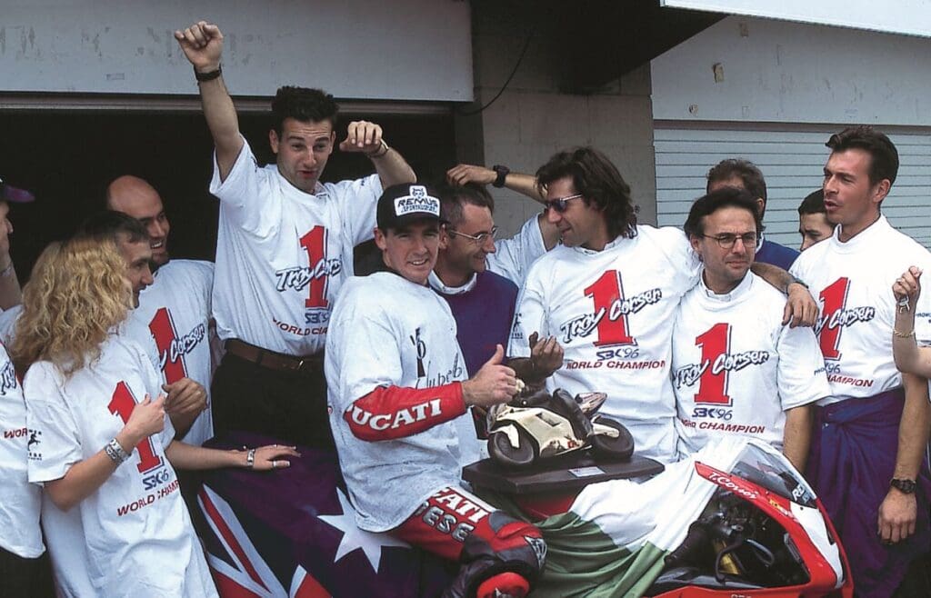 Tシャツ Ducati racing - 1990s style | Classic Bike Hub