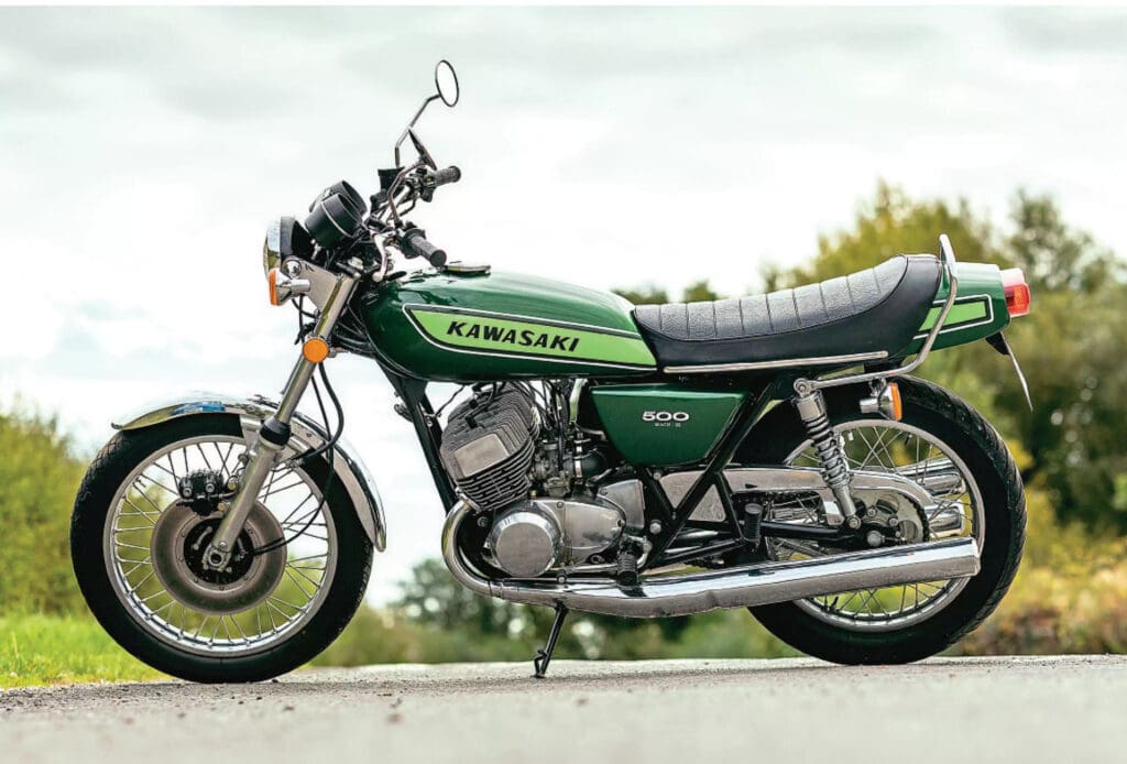 KAWASAKI H1 MACH III: The Two-Stroke Triple That Shocked the World